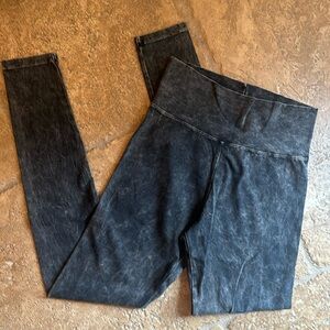 T Party Mineral Washed Leggings